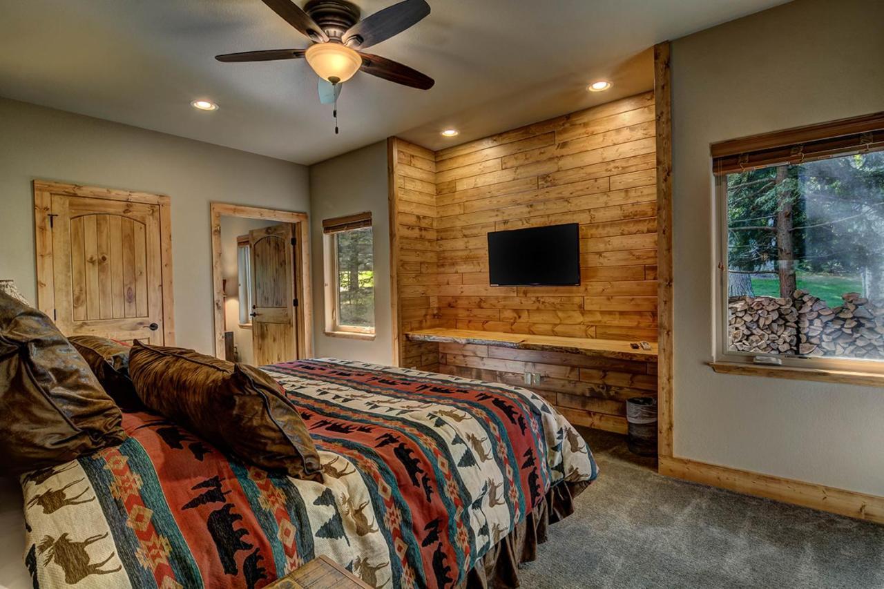 Whispering Pines Lodge: 9 Bedroom Eagle River Exterior foto