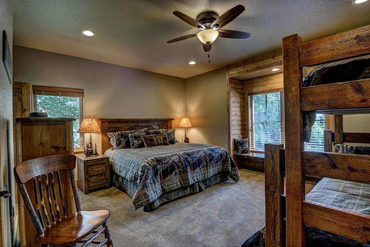 Whispering Pines Lodge: 9 Bedroom Eagle River Exterior foto
