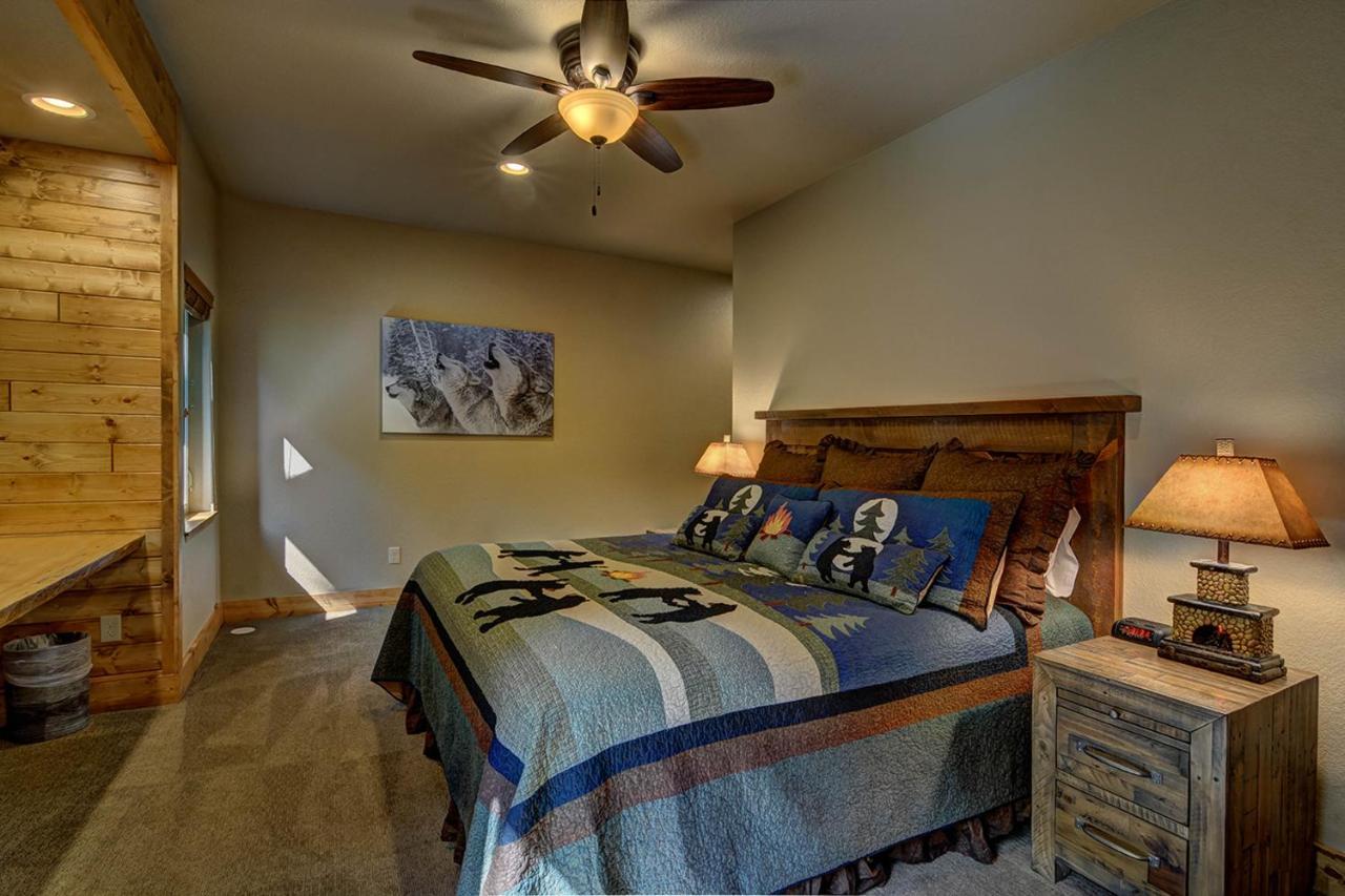 Whispering Pines Lodge: 9 Bedroom Eagle River Exterior foto