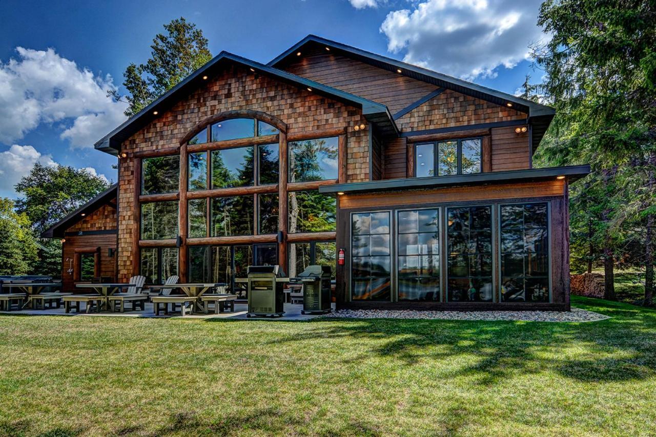 Whispering Pines Lodge: 9 Bedroom Eagle River Exterior foto
